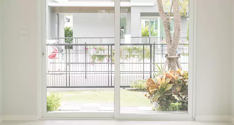 Balcony Screen Door Repair in Tallahassee, FL