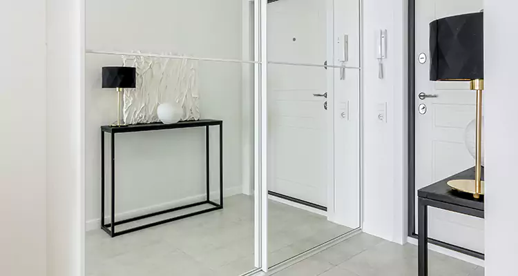 Mirrored Bifold Closet Doors Repair in Tallahassee, FL