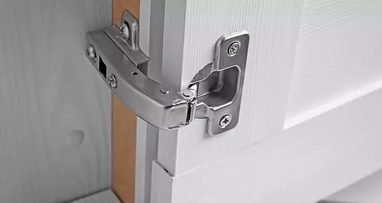 Shower Door Hinge Replacement in Tallahassee, FL