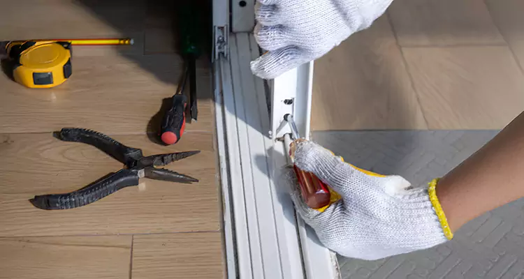 Screen Door Wheel Replacement in Tallahassee, FL