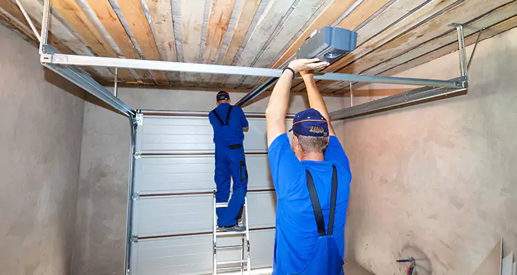 Garage Door Opener Technician in Tallahassee, FL