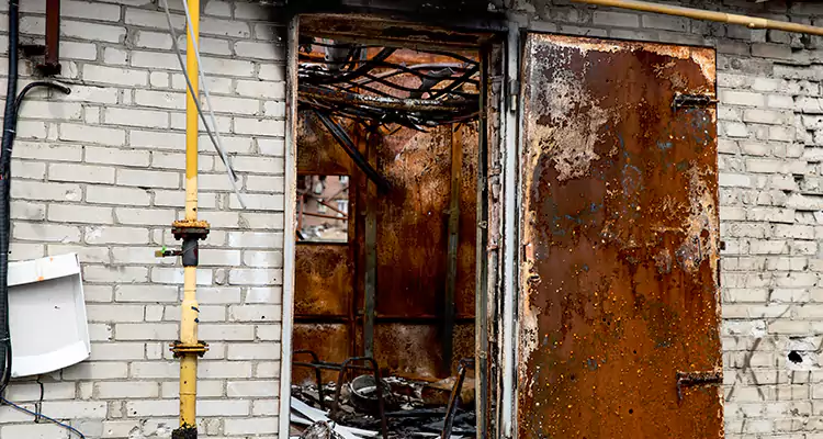 Metal Door Rust Repair in Tallahassee, FL