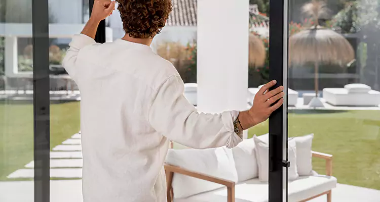 Sliding Screen Door Maintenance for Closing Issues in Tallahassee, FL