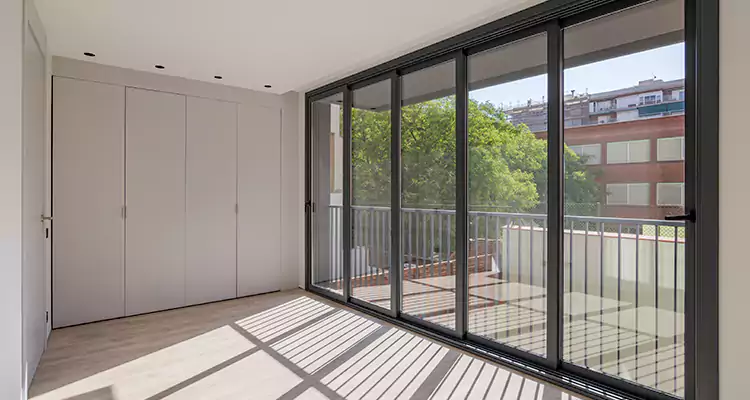 Fix Sliding Screen Door Track in Tallahassee, FL